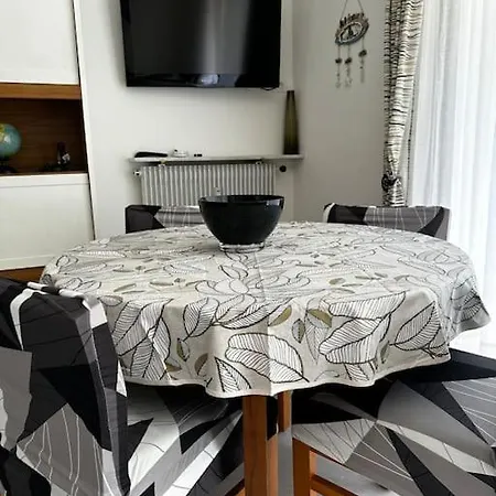 Mona Lisa Bord De Appartement Menton