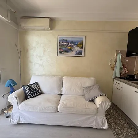 Mona Lisa Bord De * Menton