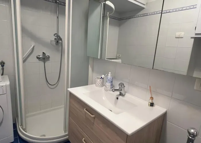 Mona Lisa Bord De アパート マントン