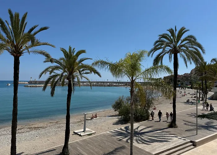 アパート Mona Lisa Bord De マントン